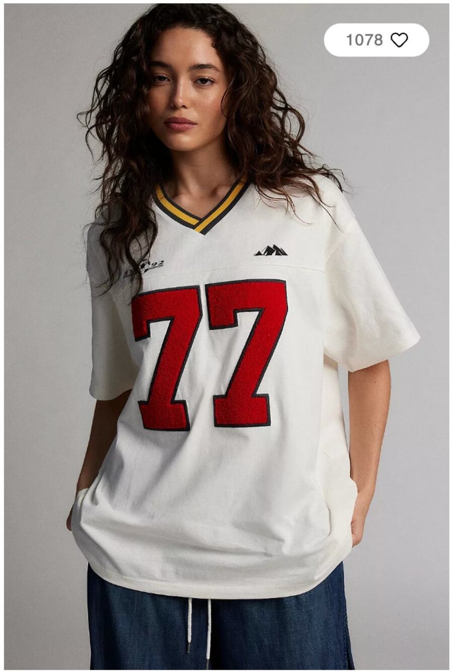 Urban Outfitters UO Cairo 77 V-Neck Jersey Tee T-Shirt Medium